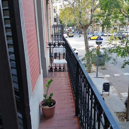 바르셀로나 Piso Y Patio 아파트 외부 사진